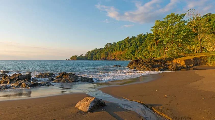 Costa Rica Volcanes y Playas - con Desayunos - Paquete de viaje a Centroamérica