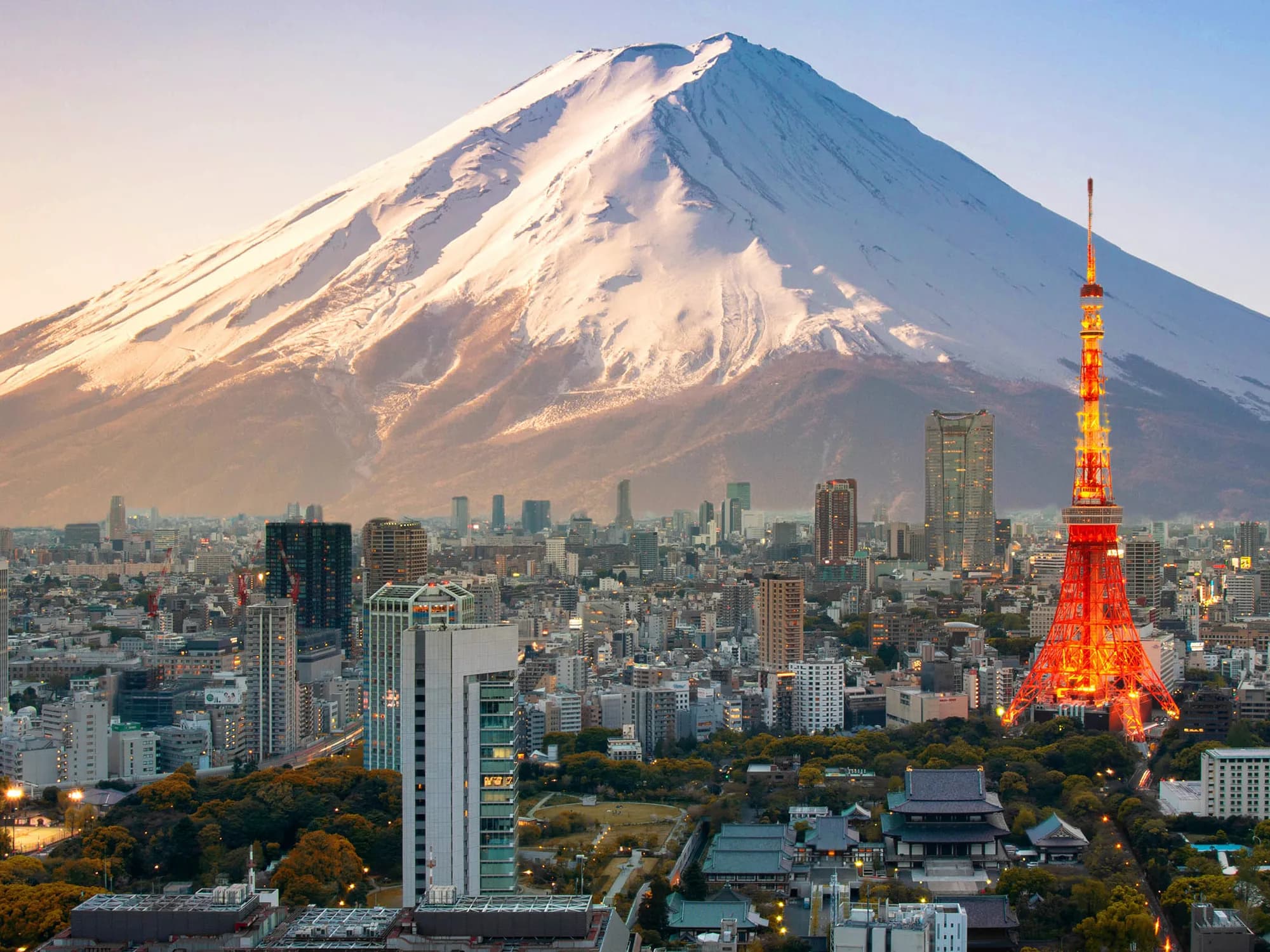 Viajar es una de las experiencias más enriquecedoras que podemos vivir. En 2025, las tendencias de viaje están evolucionando hacia destinos sostenibles, experiencias culturales únicas y lugares menos conocidos. Desde paisajes naturales impresionantes hasta ciudades llenas de historia, este año promete aventuras inolvidables para todos los gustos. En este artículo, exploraremos los destinos más destacados para este año y te daremos consejos útiles para aprovechar al máximo tus aventuras. ¡Prepárate para empacar tus maletas!