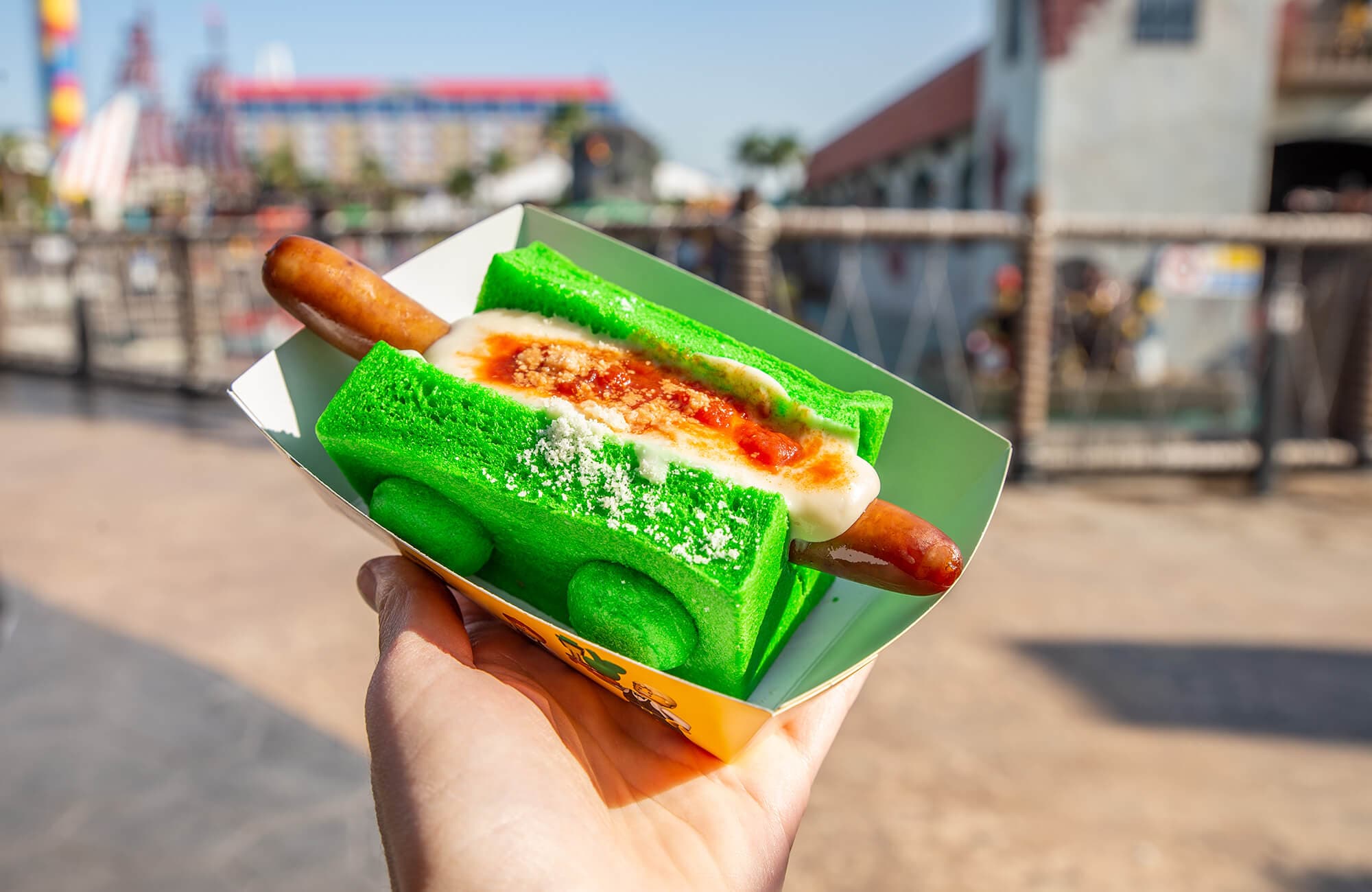 Hotdog en pan en forma de bloques de LEGO