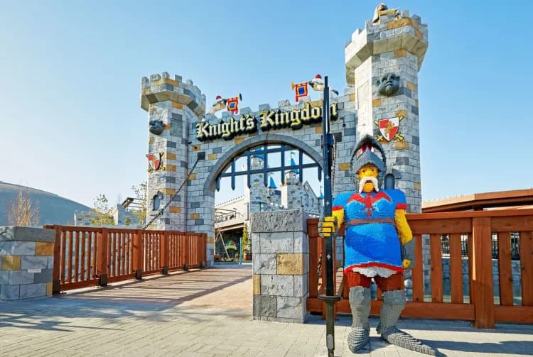 Entrada a Knight's Kingdom en Legoland Nagoya